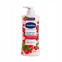 لوسیون بدن وازلین مدل Cranberry مناسب برای انواع پوست حجم 320 میلی لیتر